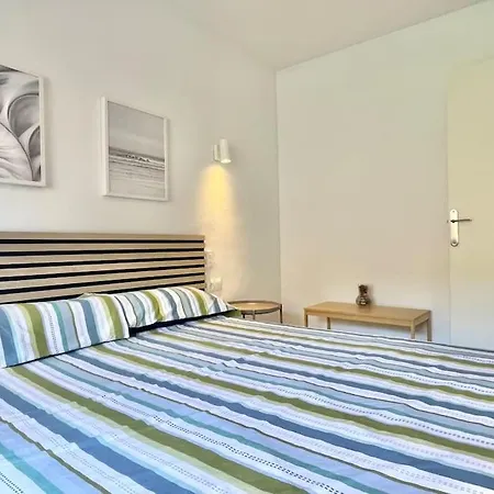 3 Habitaciones, Terraza Y A 200 Metros De La Playa Apartment *